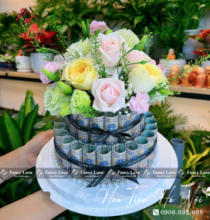 Bánh sinh nhật bằng tiền 500k mix hoa tươi sang trọng