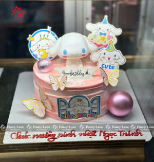 Bánh sinh nhật rút tiền tặng bé gái