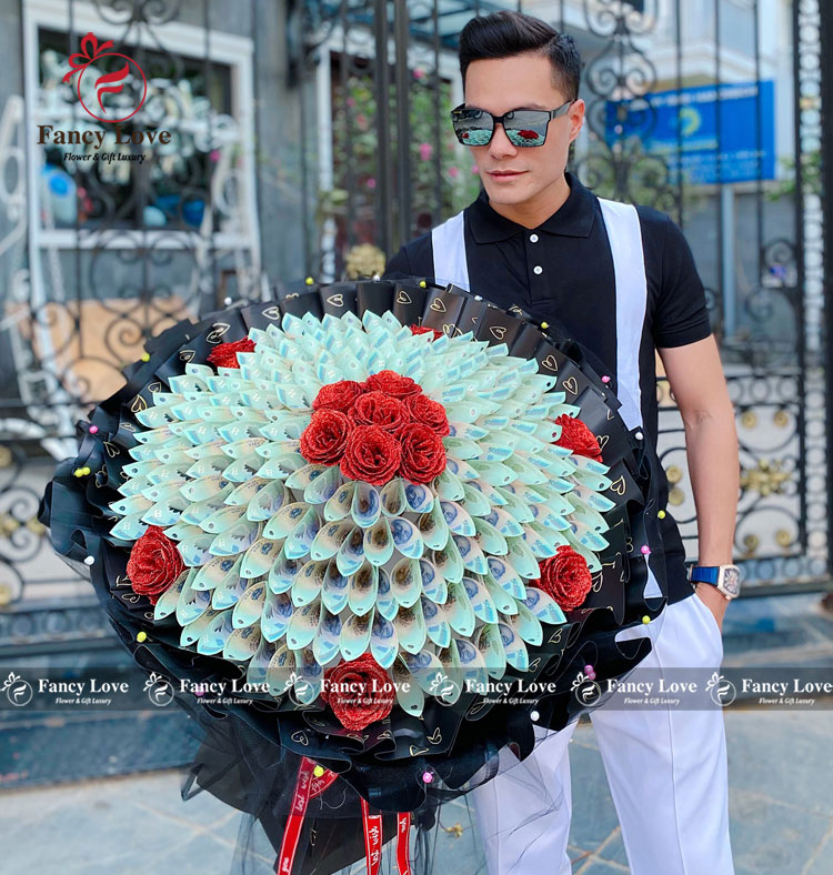 Bó hoa tiền 50 triệu black pearl