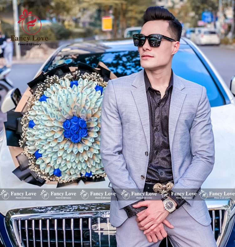 Bó hoa tiền 50 triệu quà tặng sinh nhật đẳng cấp