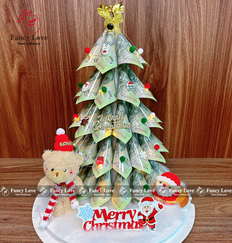Cây thông Noel bằng tiền 100k 5 triệu tiền mặt