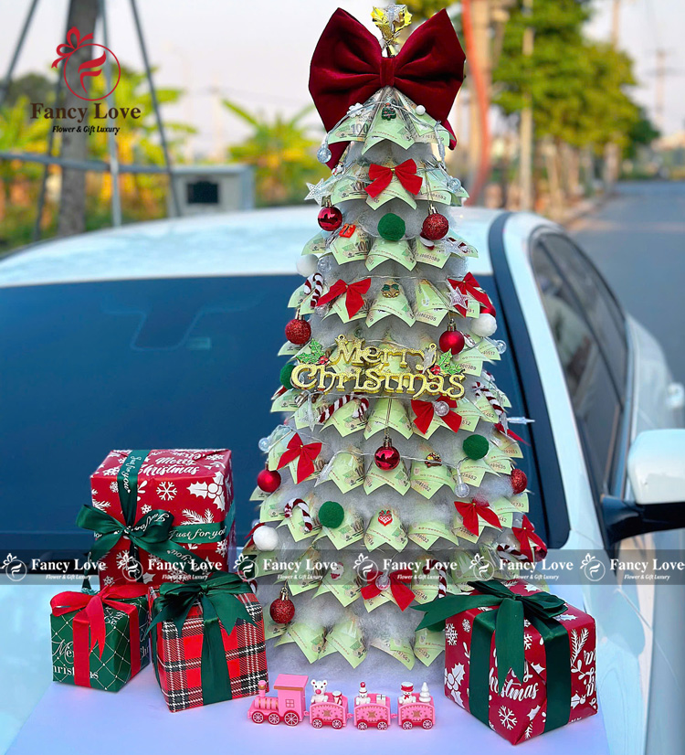 Cây thông Noel bằng tiền 100k size lớn