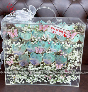 Vali tiền 20 tờ 500k chúc mừng 20/10
