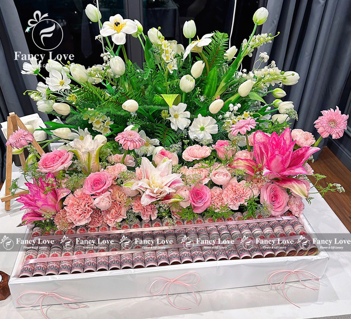 Khay hoa tiền 50 tờ 200k mix hoa tươi